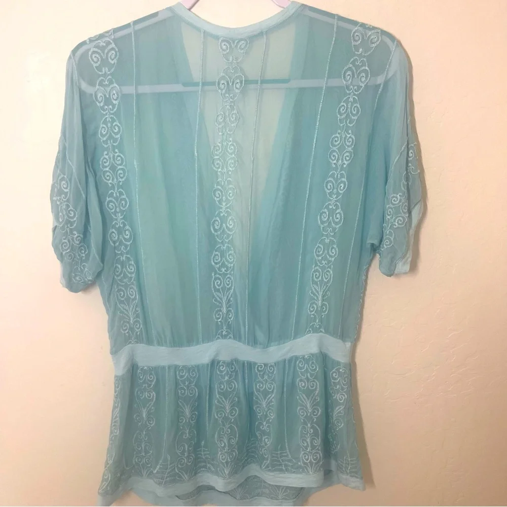 Language silk blouse - Picture 8 of 9
